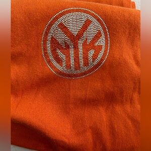 Cashmere New York Knicks NYK logo Orange scarf NBA Bella  authentic swarovski